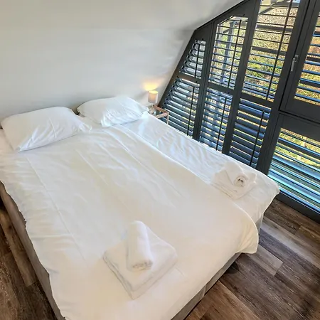 Goudvink Villa *